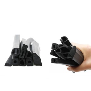 Rubber seal strip for door and window