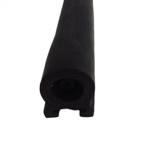 Rubber seal strip for door and window