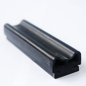 Rubber seal strip for door and window