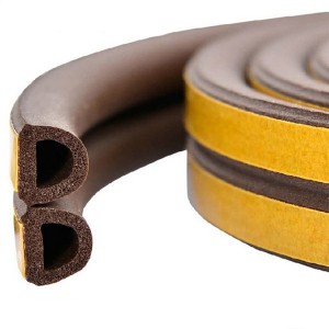 Rubber seal strip for door and window